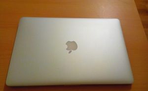 MacBook Pro 15.4” Retina Display, Core i7 2.6 GHz, 8Gb ram, 512Gb ssd