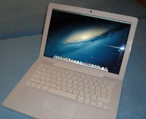 Apple MacBook